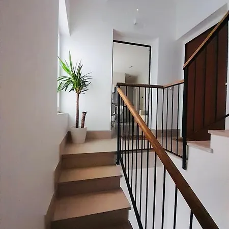 Maison Cilea 102 *